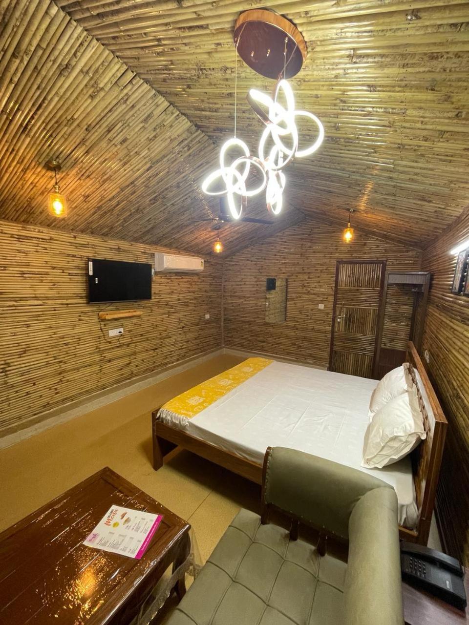 Gopika Resort Vrindāvan Exterior foto