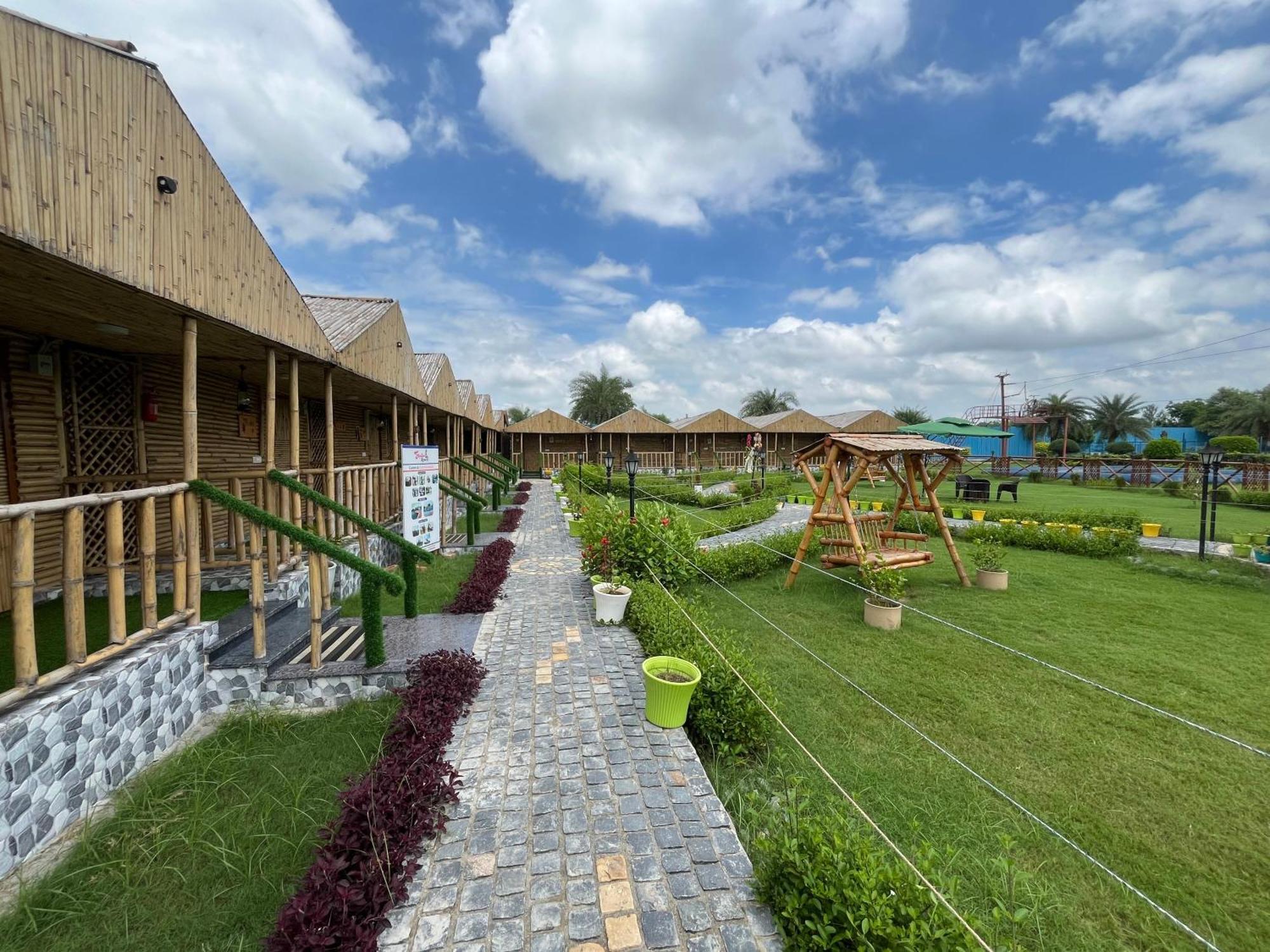 Gopika Resort Vrindāvan Exterior foto