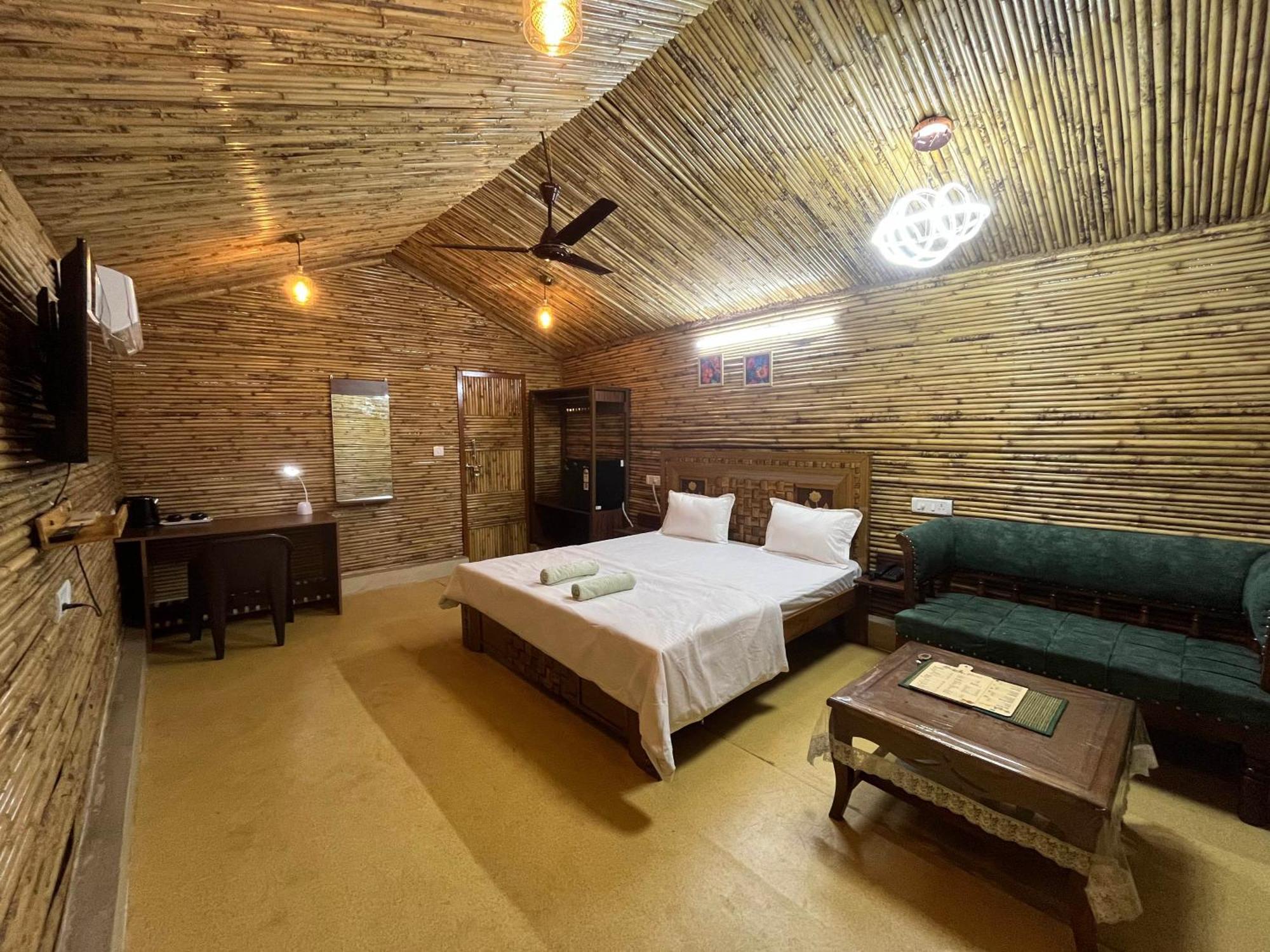 Gopika Resort Vrindāvan Exterior foto