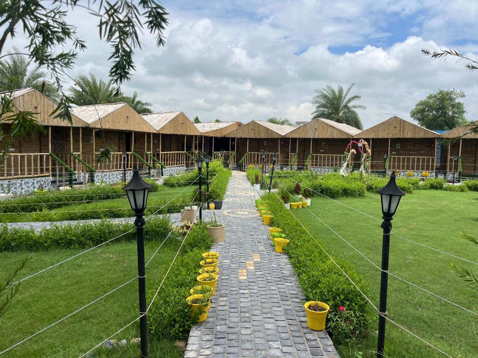 Gopika Resort Vrindāvan Exterior foto